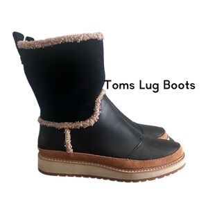 Black Lug Boots Faux Shearling Trim Chunky Platform Winter Boots size 6.5 Toms